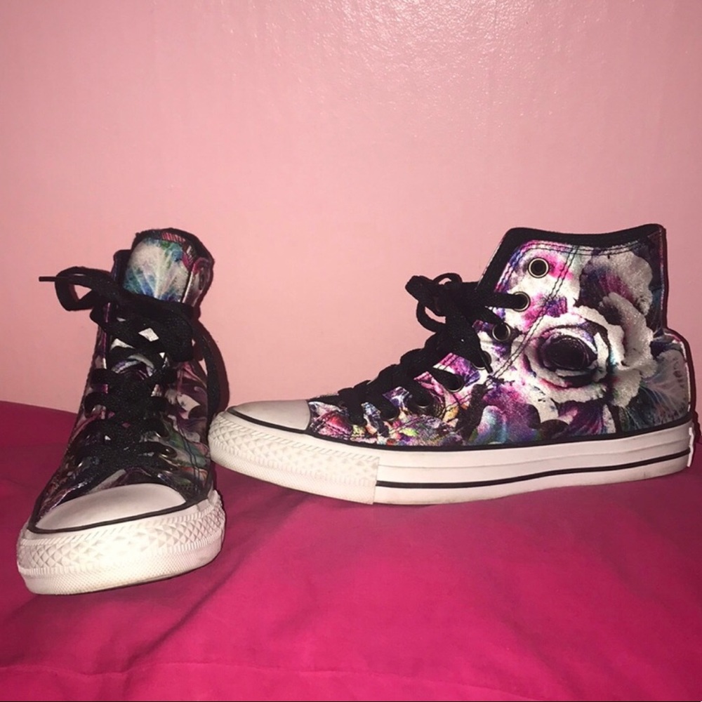 Floral converse